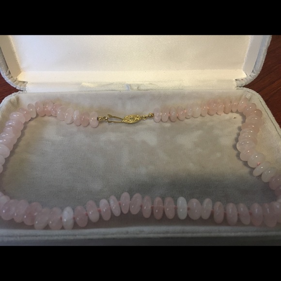 Vintage Rose Quartz necklace - Picture 2 of 5